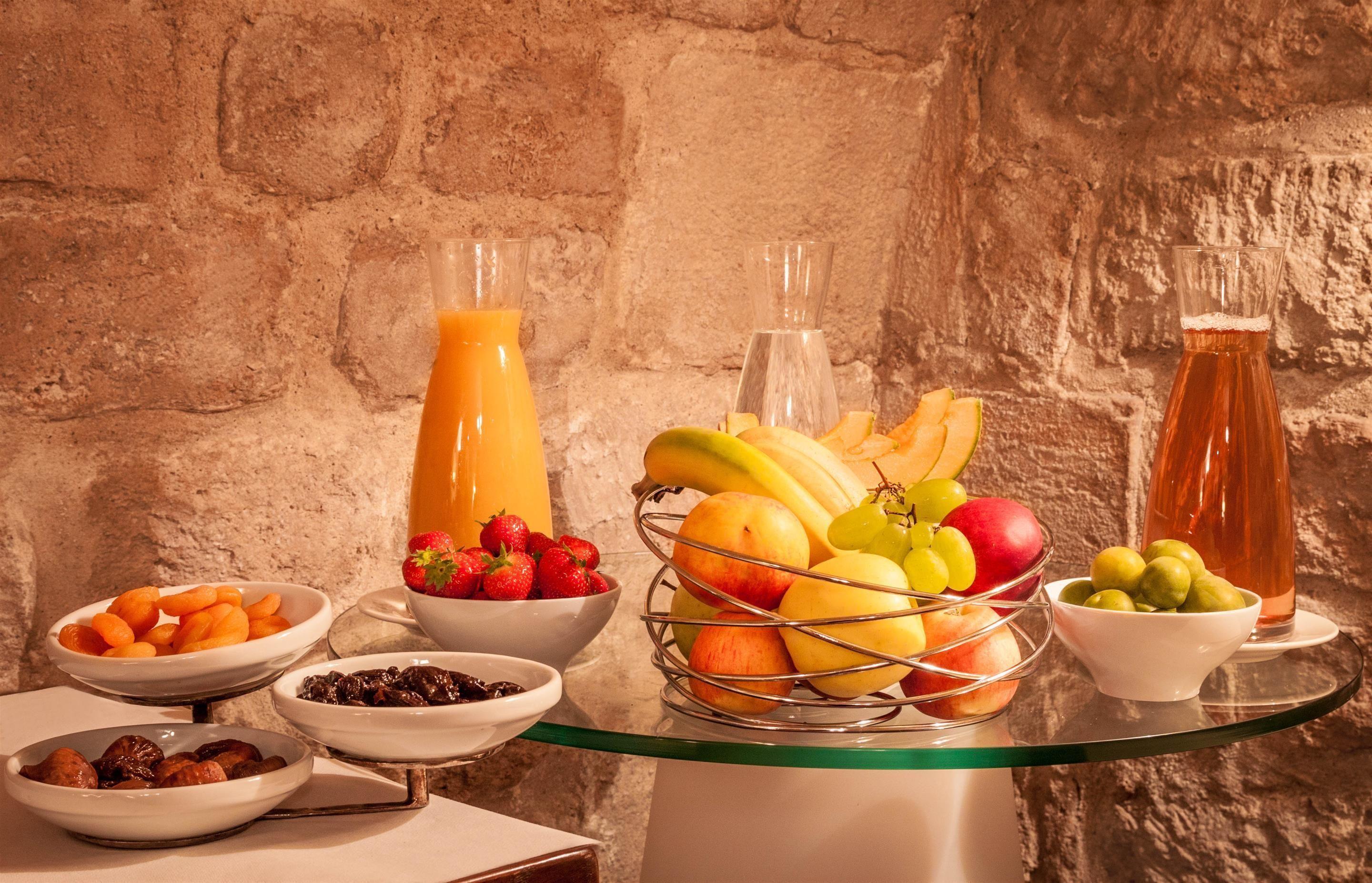 Hotel Saint Martin Bastille Париж Экстерьер фото